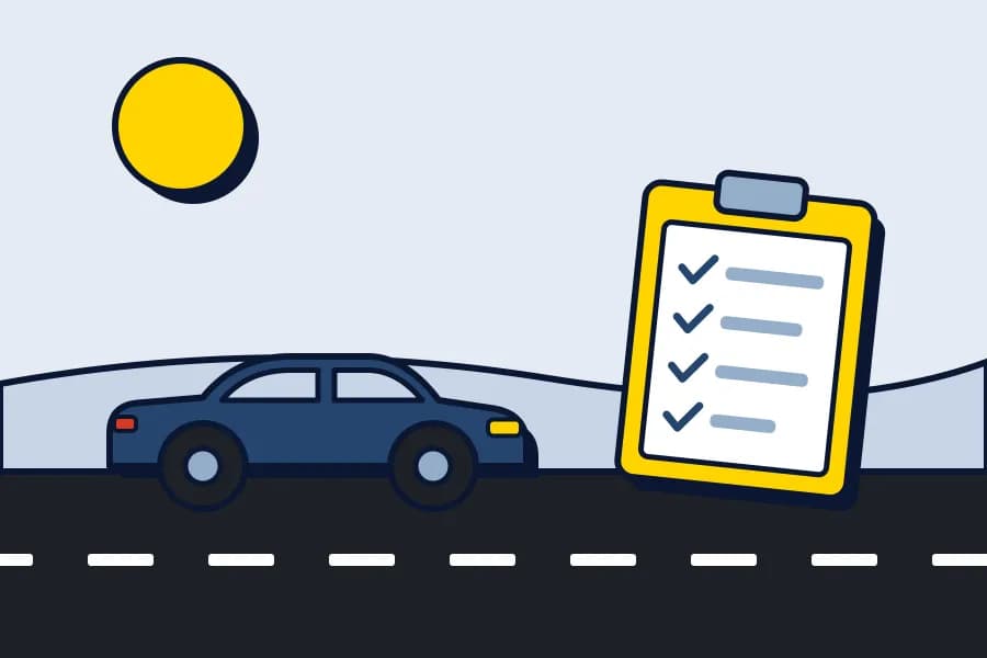 Auto auf der Landstraße und Klemmbrett mit abgehakter Liste
